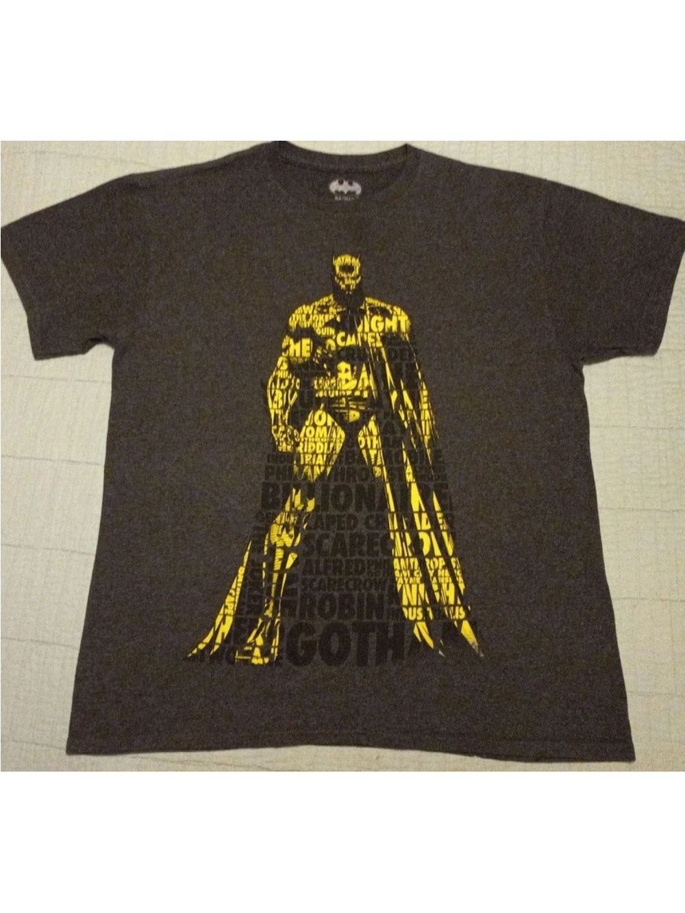 DC Comics Men's Dark Gray Batman Silhouette Tee with Yellow Print. Rare Medium